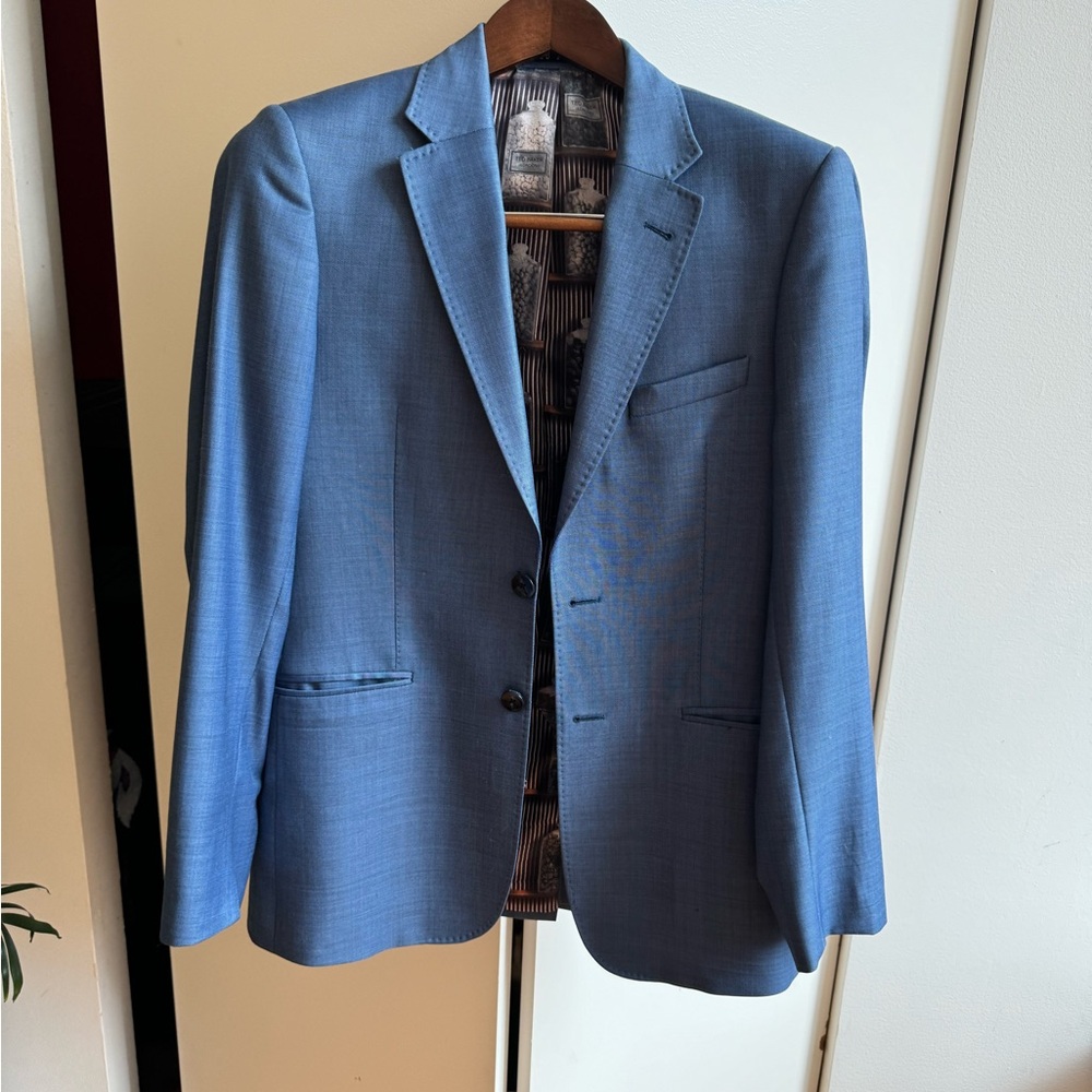 A beautiful light blue Ted Baker blazer, worn twice. Size 36, modern (slim) fit